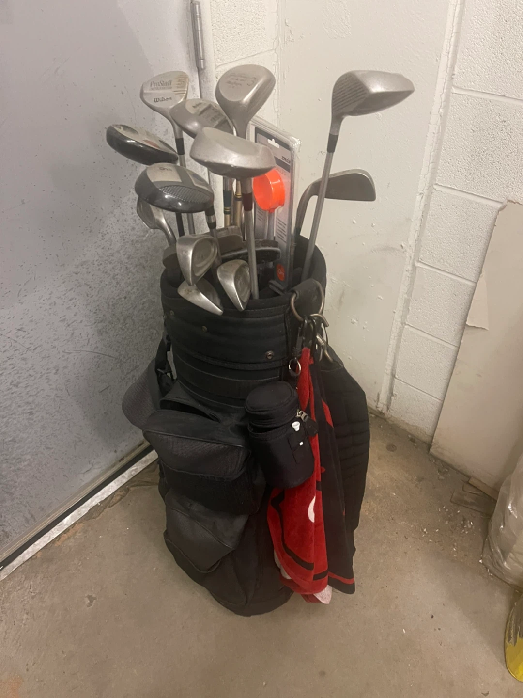 Wilson ProStaff and McGregor Golf Club Set with Bag