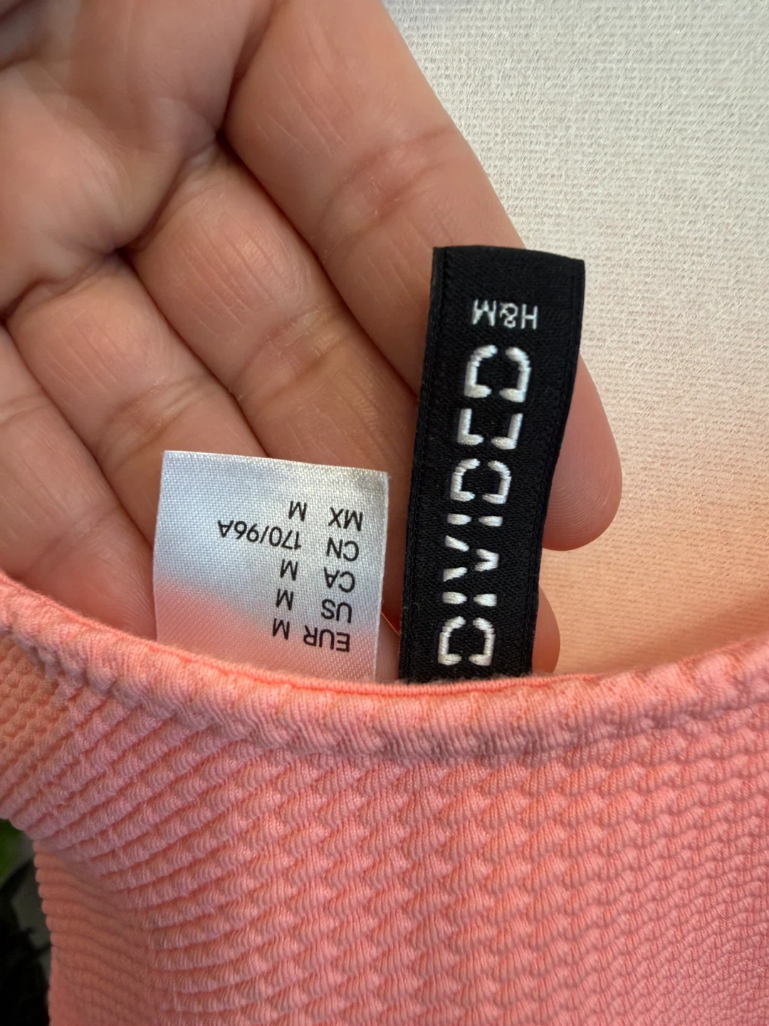 H&M Divided Textured Top - Size Medium - photo 3