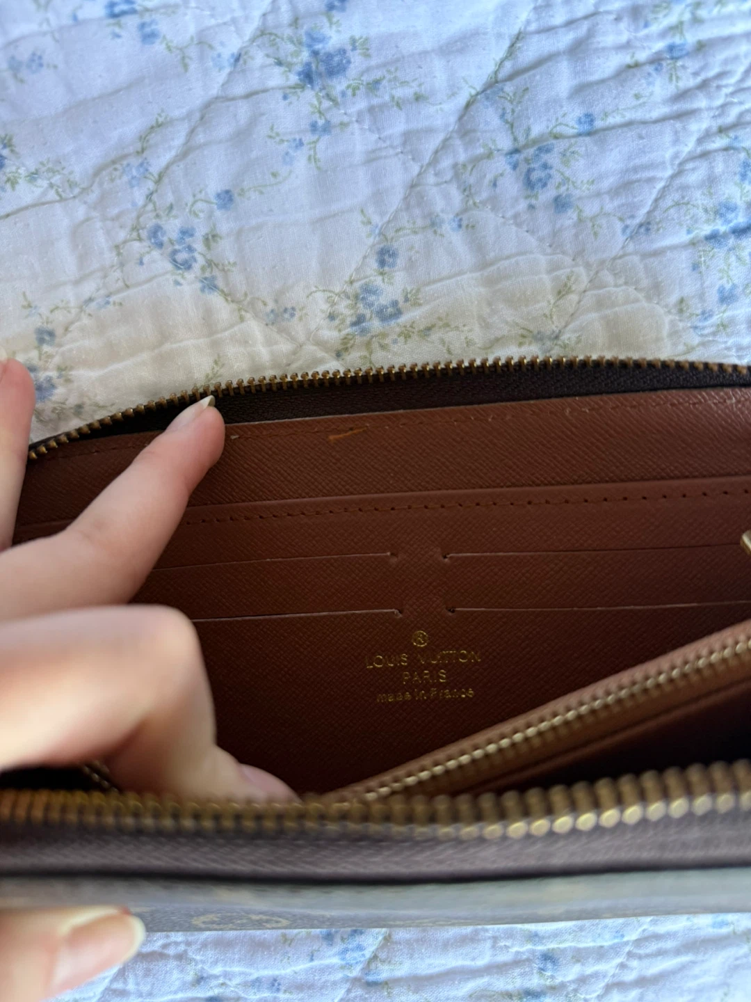 Louis Vuitton Monogram Zip Around Wallet - photo 4