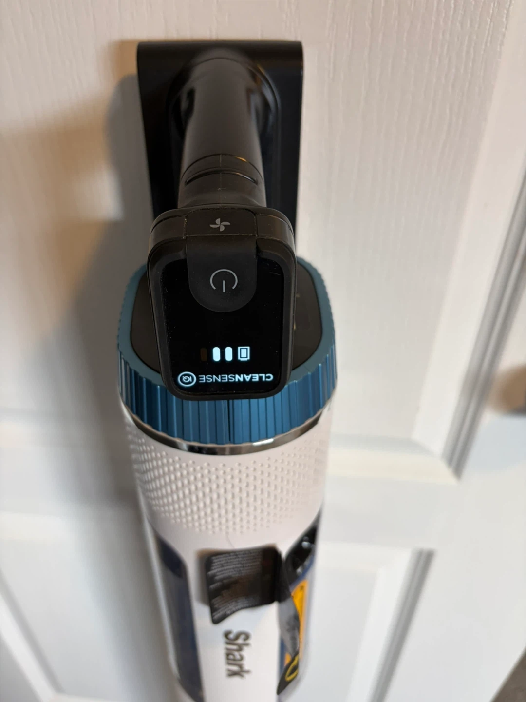 Shark Cordless Pro Vacuum - photo 2