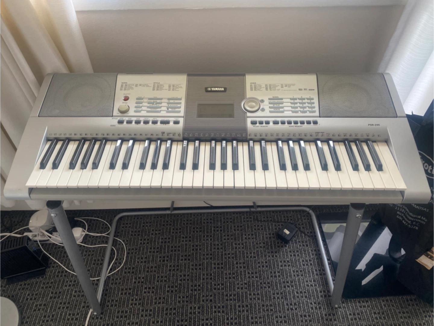 Yamaha PSR-E353 Portable Keyboard
