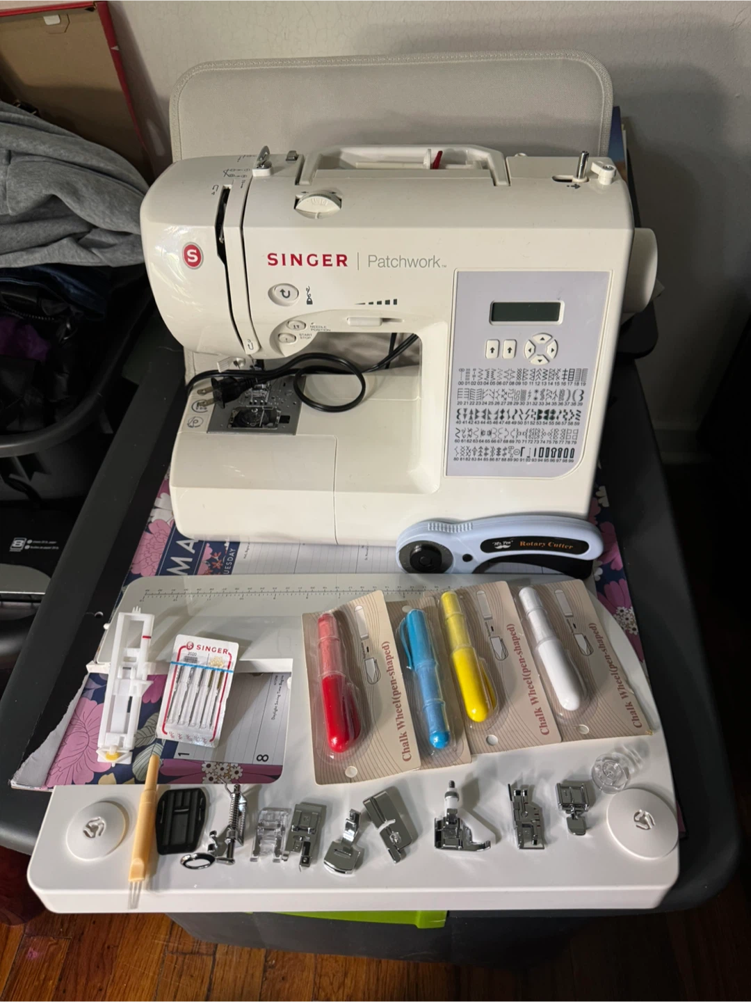 SINGER Patchwork Sewing Machine with Accessories