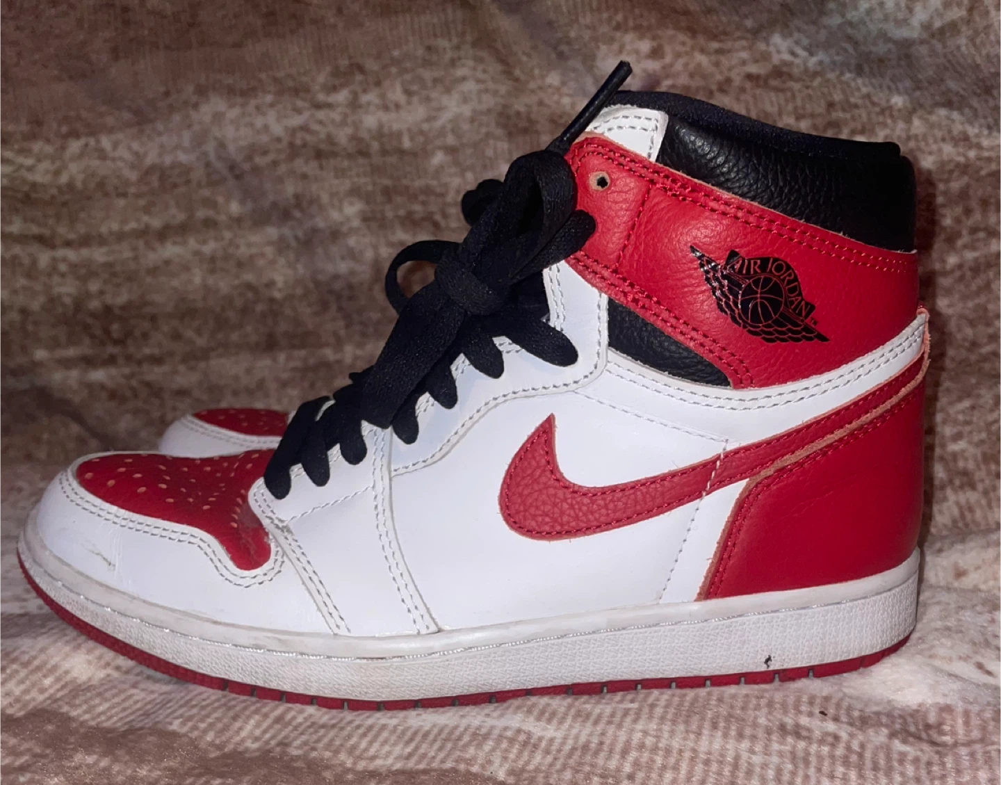 Air Jordan 1 Retro High OG "Chicago" (2015) - photo 2