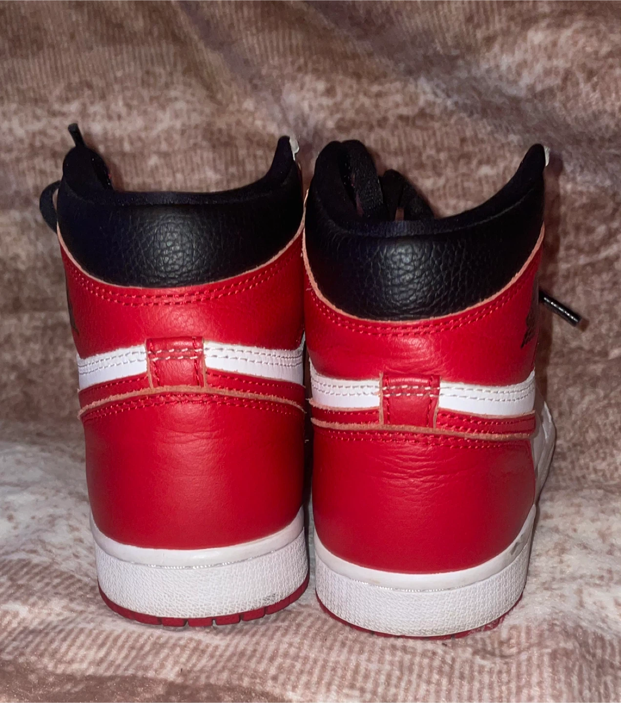Air Jordan 1 Retro High OG "Chicago" (2015) - photo 3