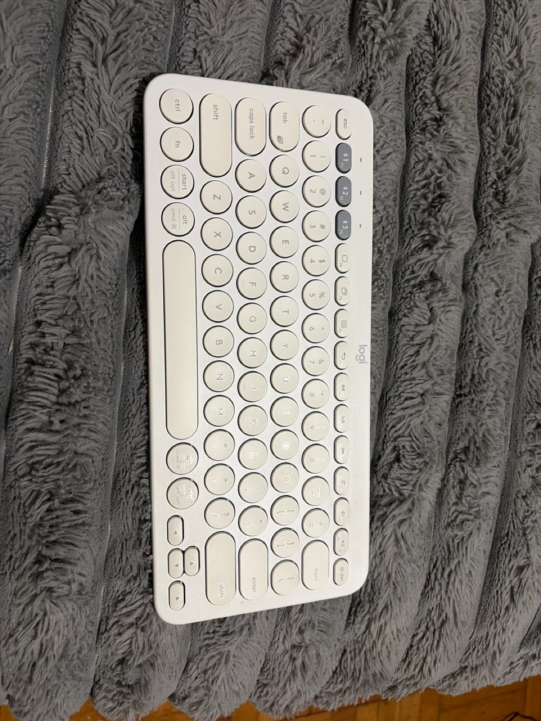Logitech K380 Wireless Keyboard - White - photo 2
