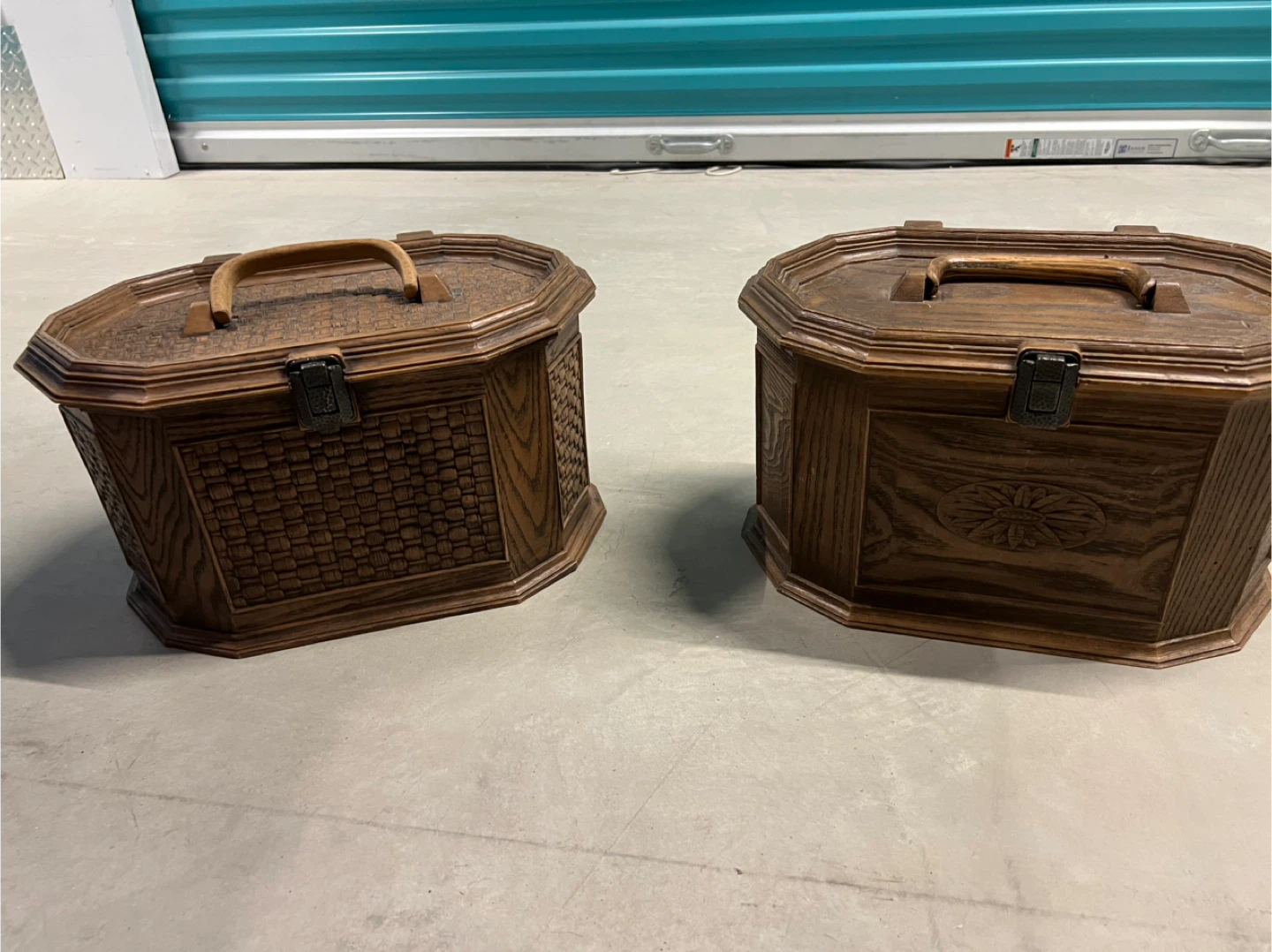 Vintage Train Case / Cosmetic Organizer