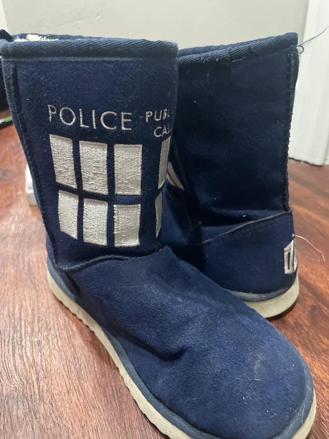 Doctor Who Police Box Slippers - Ladies Size 7