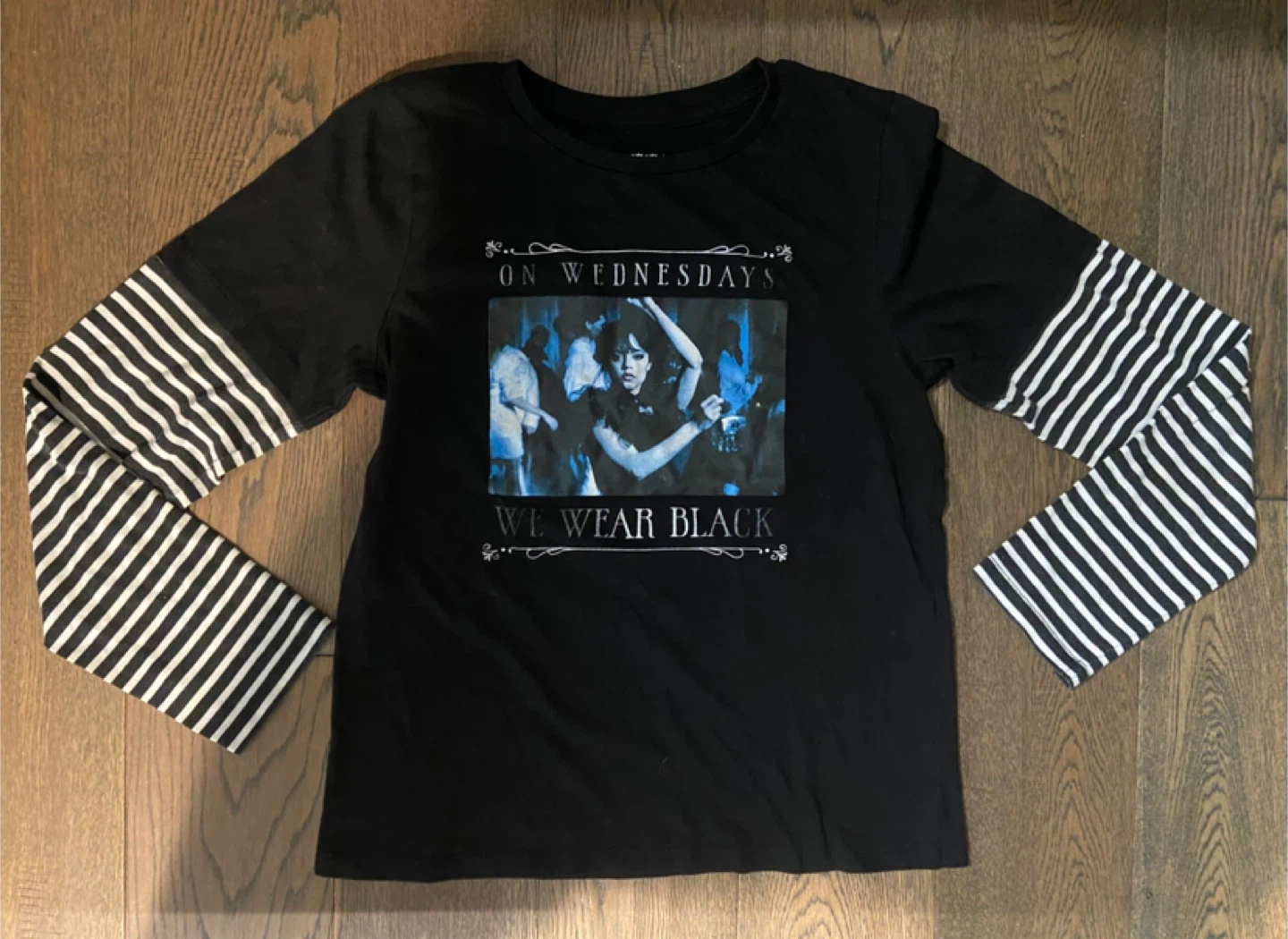Wednesday Addams Long Sleeved Graphic Shirt L/G (10-12)
