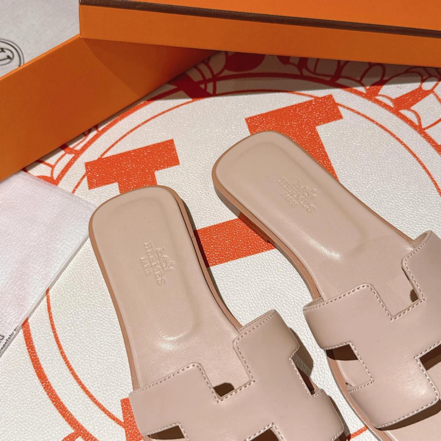 Hermes Izmir Sandals Beige Leather Size 36 - photo 5