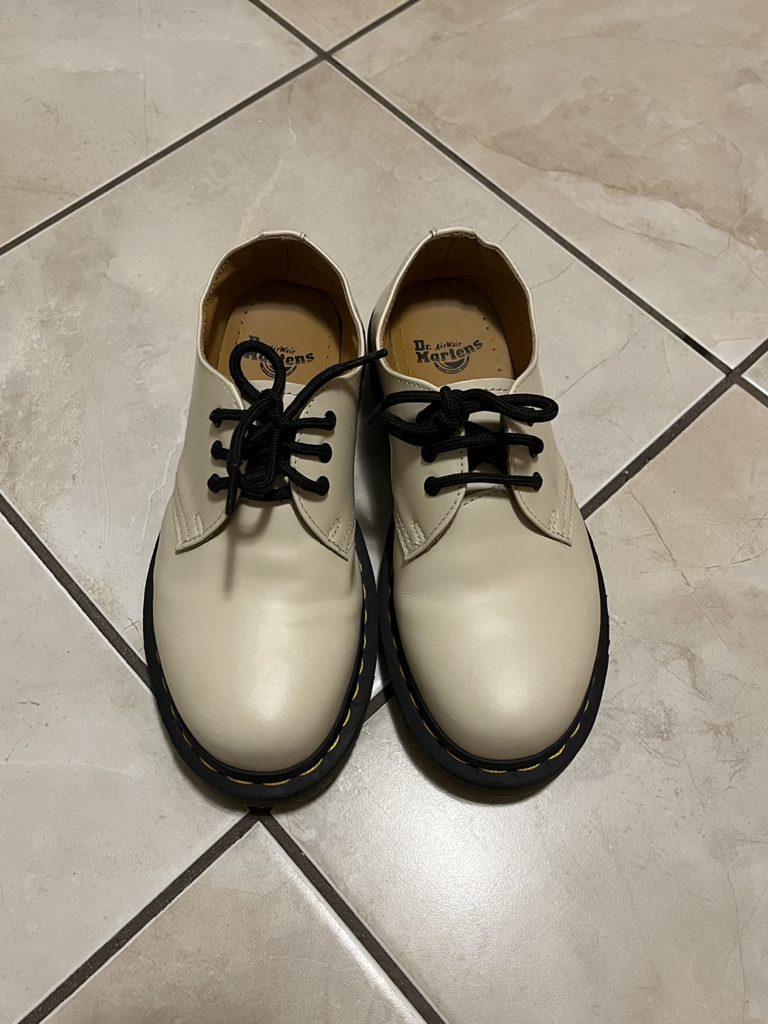 Dr. Martens 1461 Shoes Cream Leather Lace-Up Size 5 US L