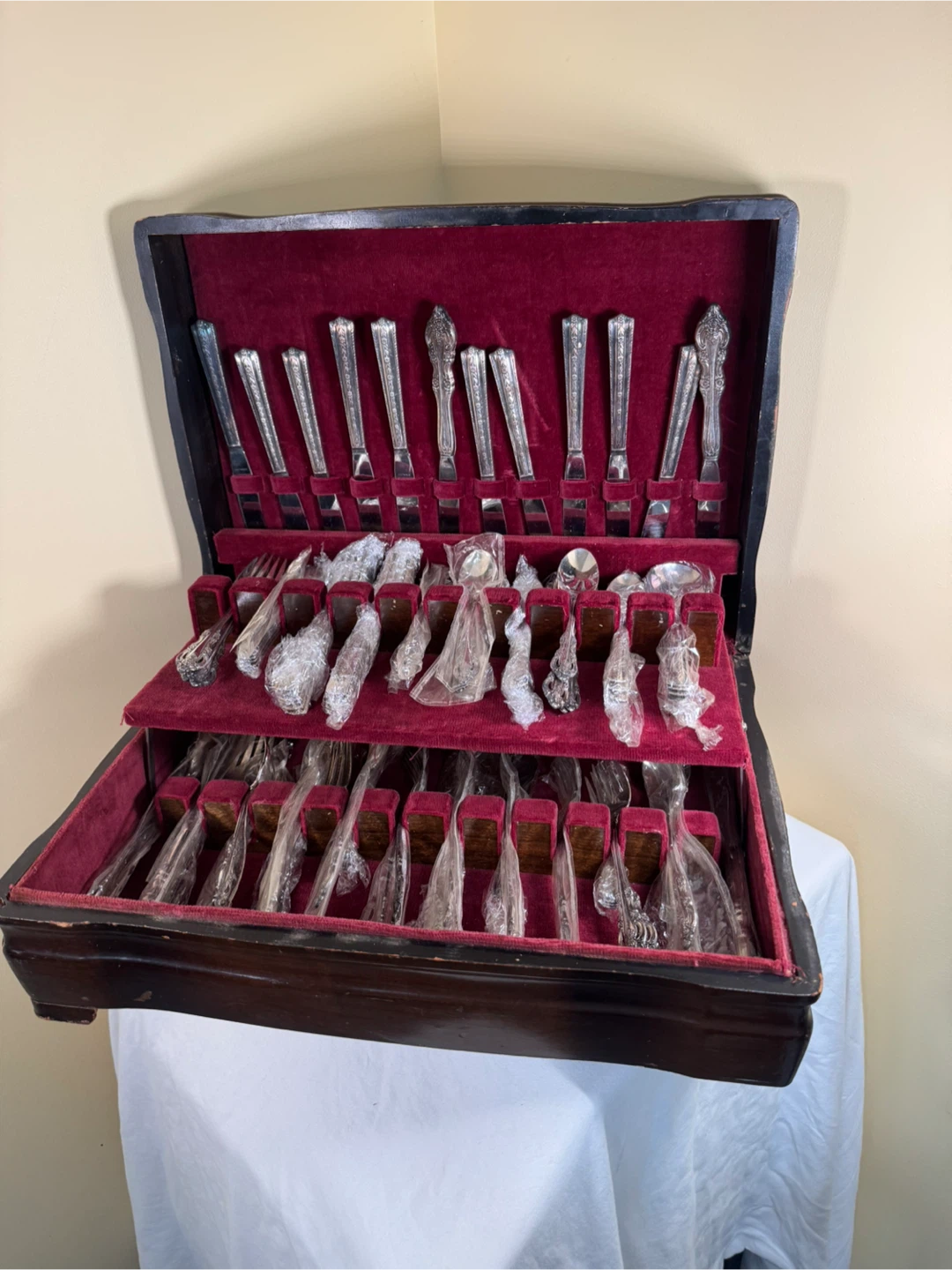 Silverware Set in Wooden Case - photo 4