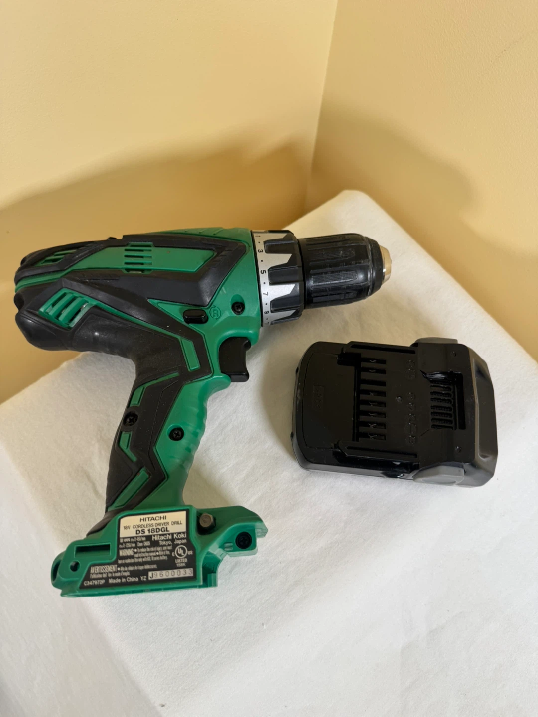 Hitachi DS18DDL Cordless Drill
