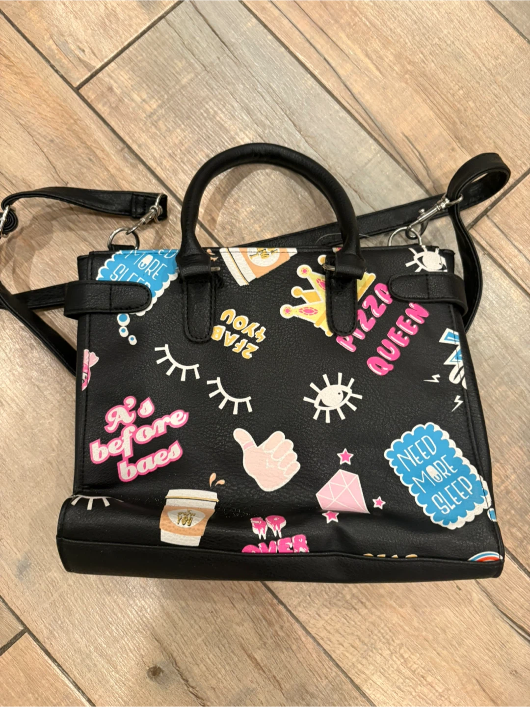 Claire's Black Graphic Print Bag - photo 5