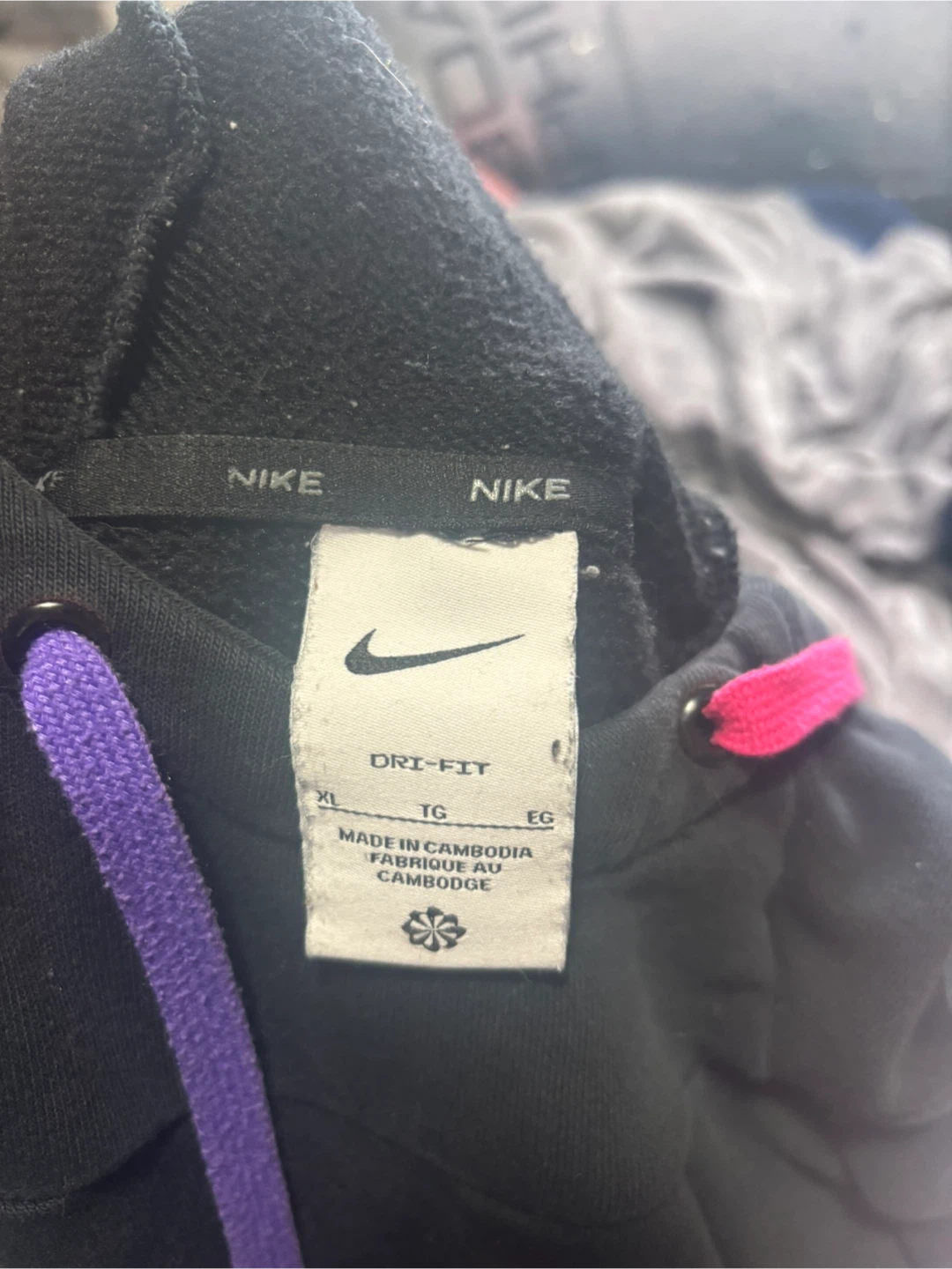 Nike Dri-Fit Hoodie - photo 2