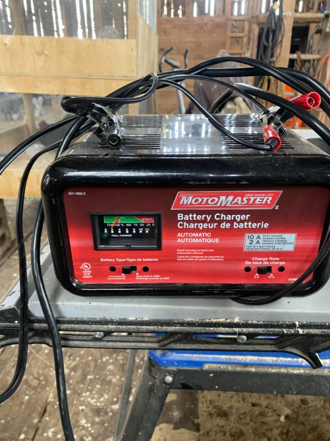 MotoMaster 10A Automatic Battery Charger