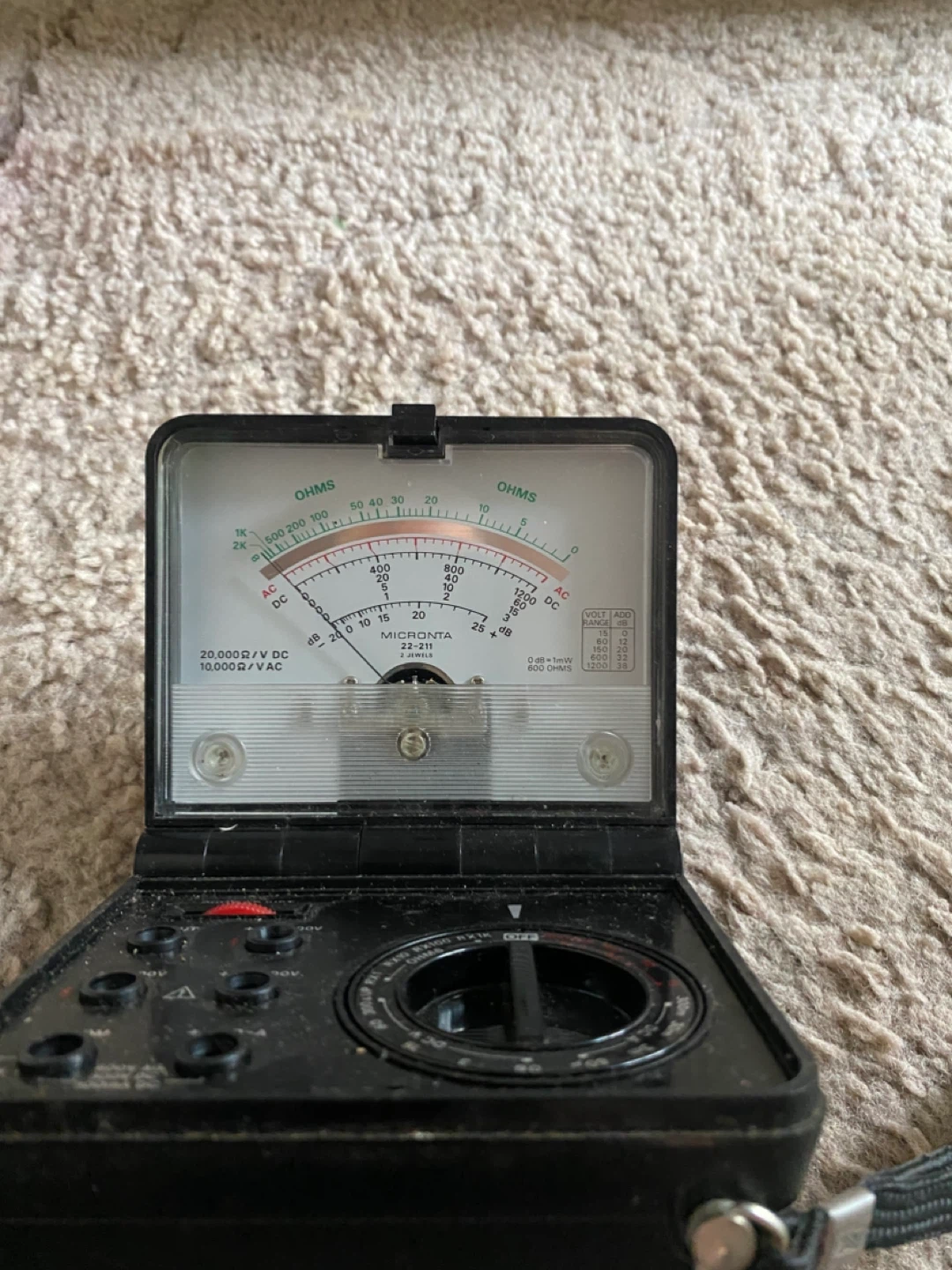 Micronta 22-211 Multimeter