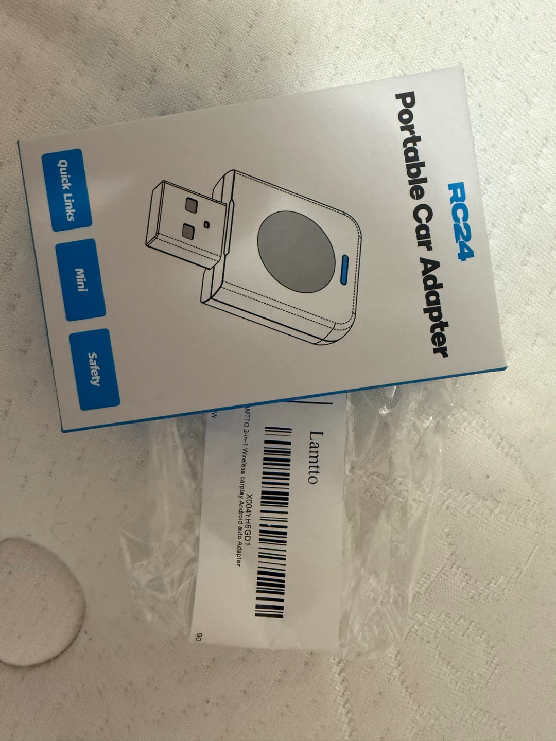 LamTto RC24 Portable Car Adapter Wireless CarPlay Adapter