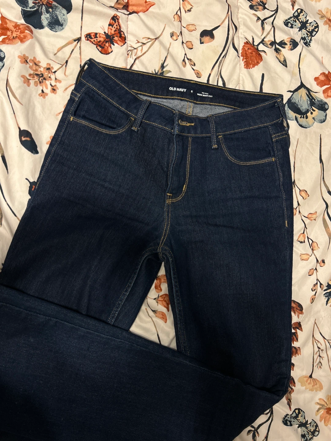 Old Navy Women's Mid-Rise Boot-Cut Jeans Size 6