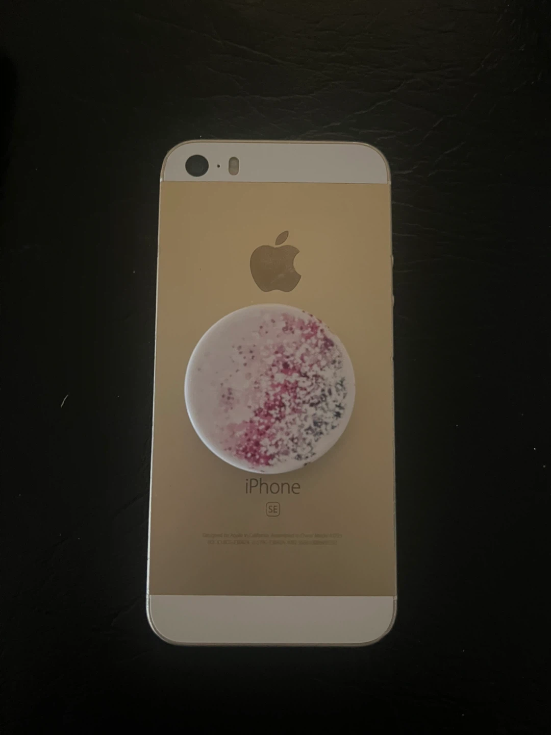 Apple iPhone SE (Gold) - Cracked Screen