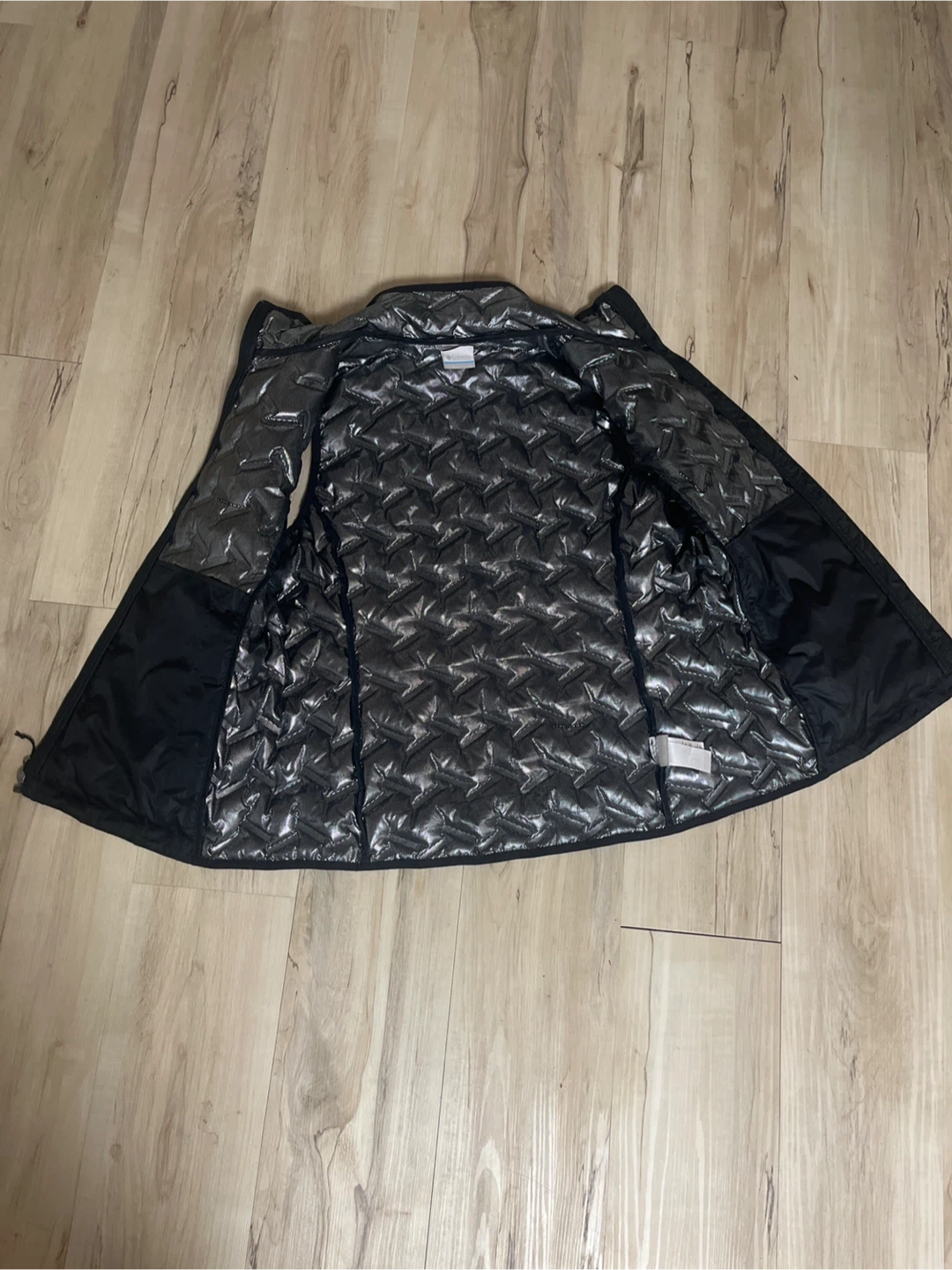 Woman’s Columbia omni-heat vest (black) - photo 2