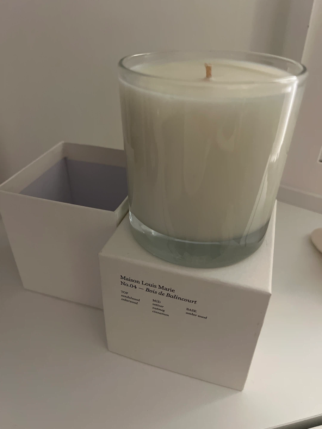 Maison Louis Marie No.04 Bois de Balincourt Scented Candle - photo 2