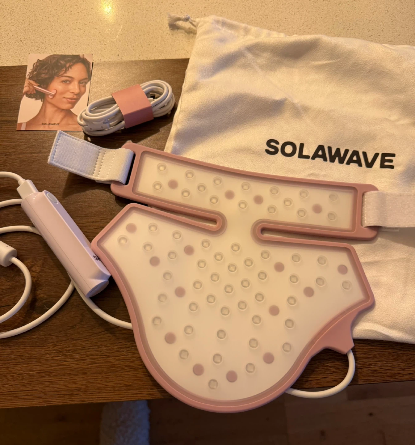SOLAWAVE red light neck mask set  - Pink - photo 2
