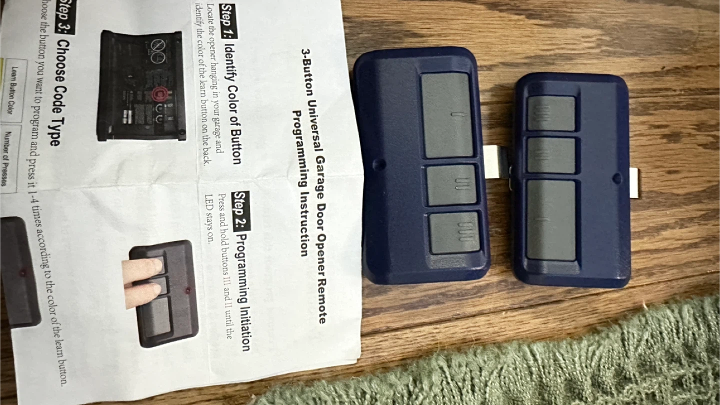 2x Universal 3-Button Garage Door Opener Remote - photo 3
