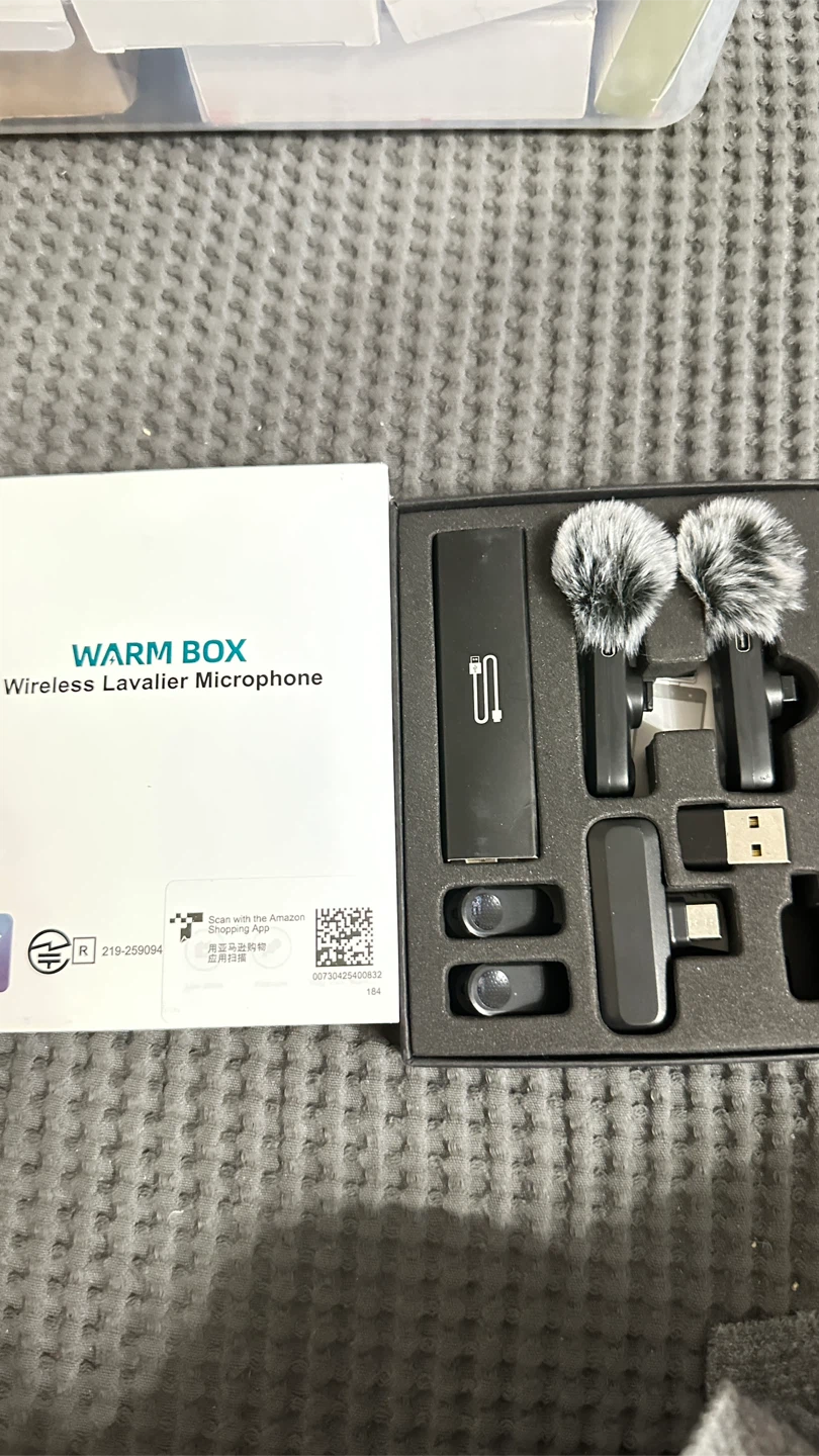 WARM BOX Wireless Lavalier Microphone Set