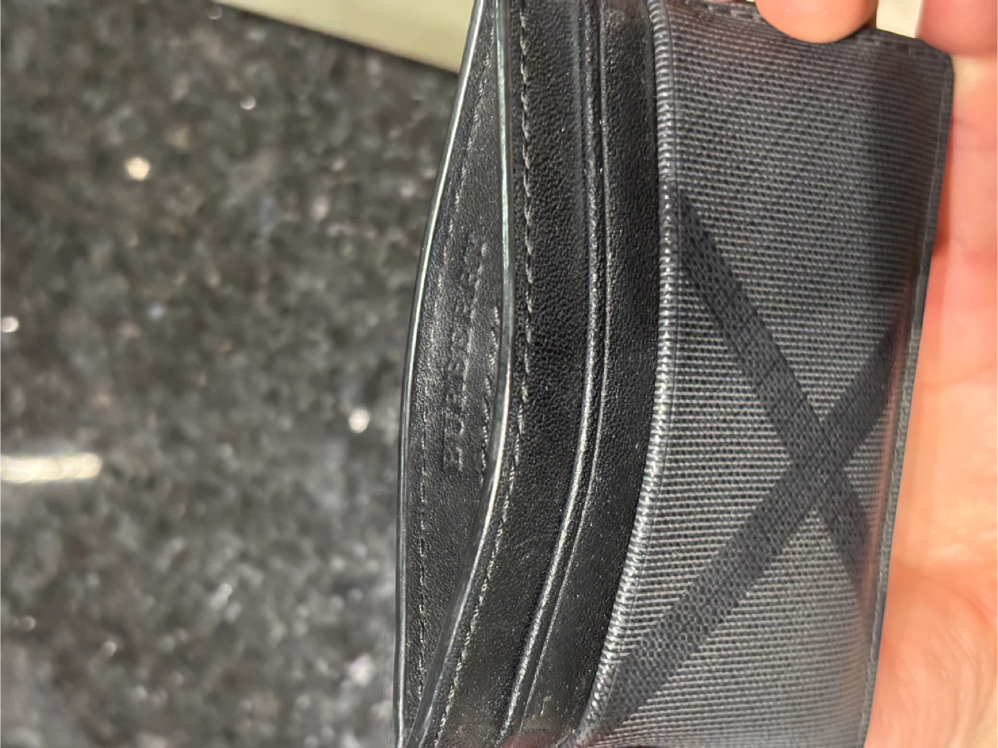 Burberry Card Holder - photo 3