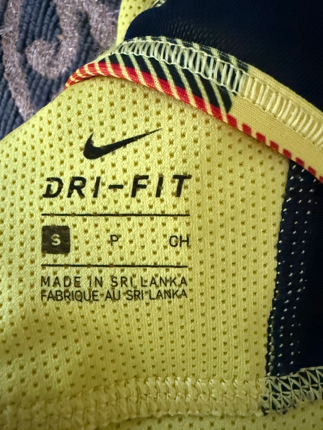Nike Dri-Fit Sports Bra - Yellow Plaid - Size S - photo 4
