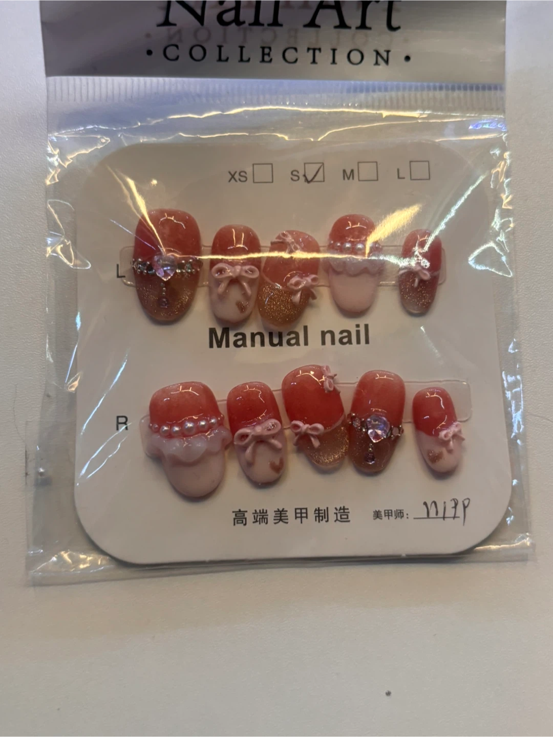 PRESS ON NAILS 6$ EACH