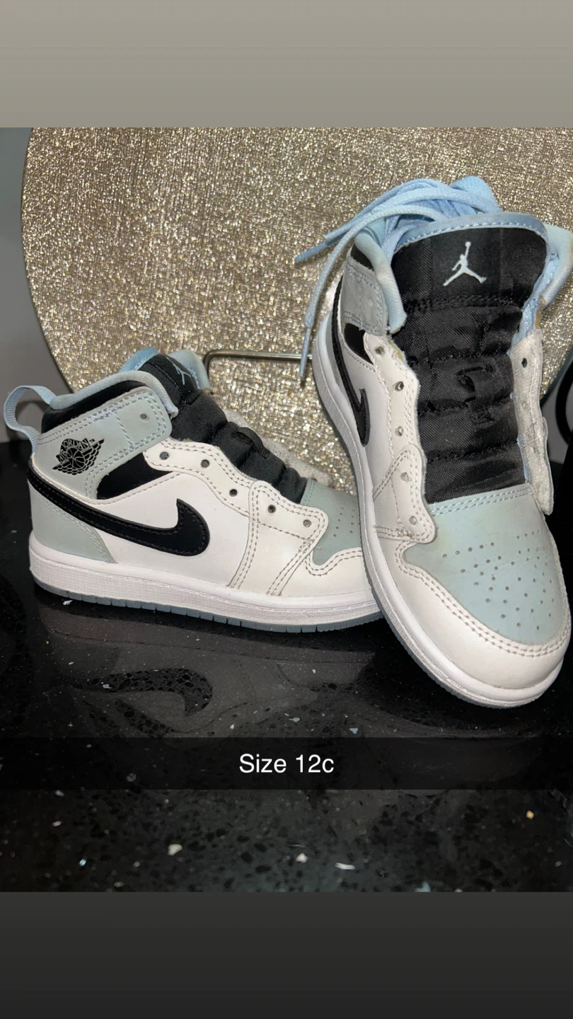 Jordan 1 Mid SE Size 12c Toddler Shoes