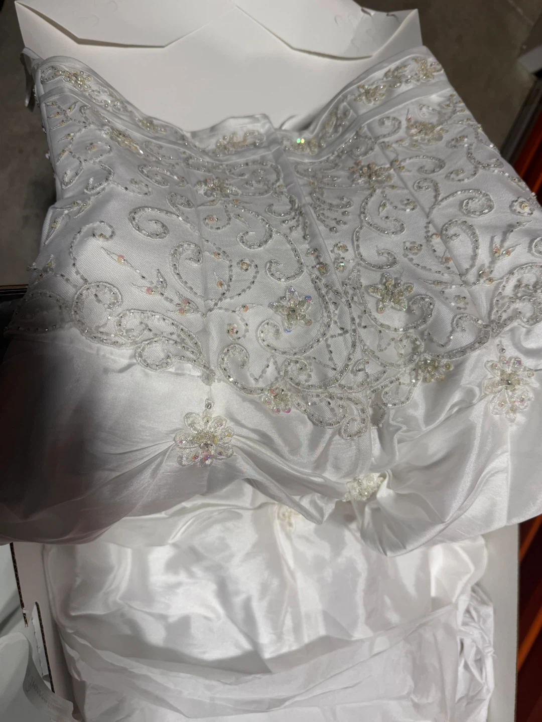 Monique's Collection White Beaded Strapless Wedding Dress Size M - photo 3
