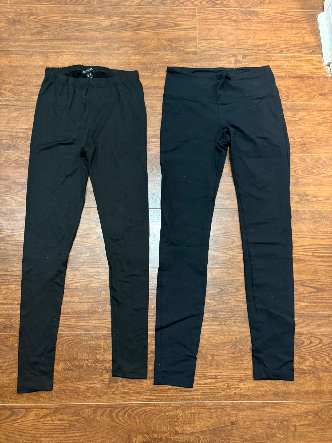 ✨2 Pants Bundle- small- $10✨
