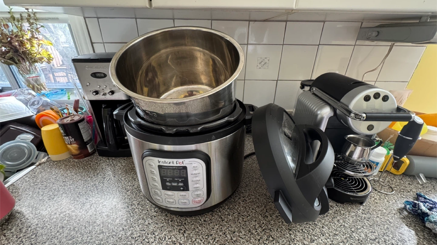 Instant Pot DUO 80 (8QT) – Working – Clean – $50 - photo 3