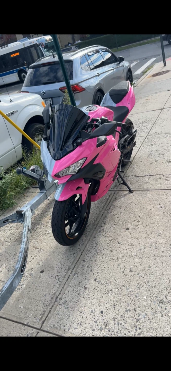 2023 Kawasaki ninja 400 - photo 2