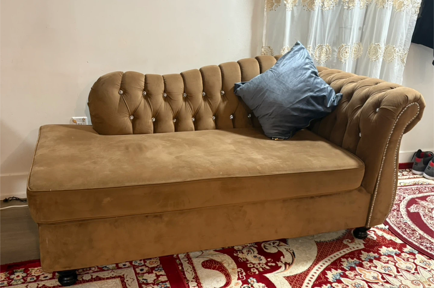 Elegant Brown Velvet Sofa with Button Tufting - photo 3