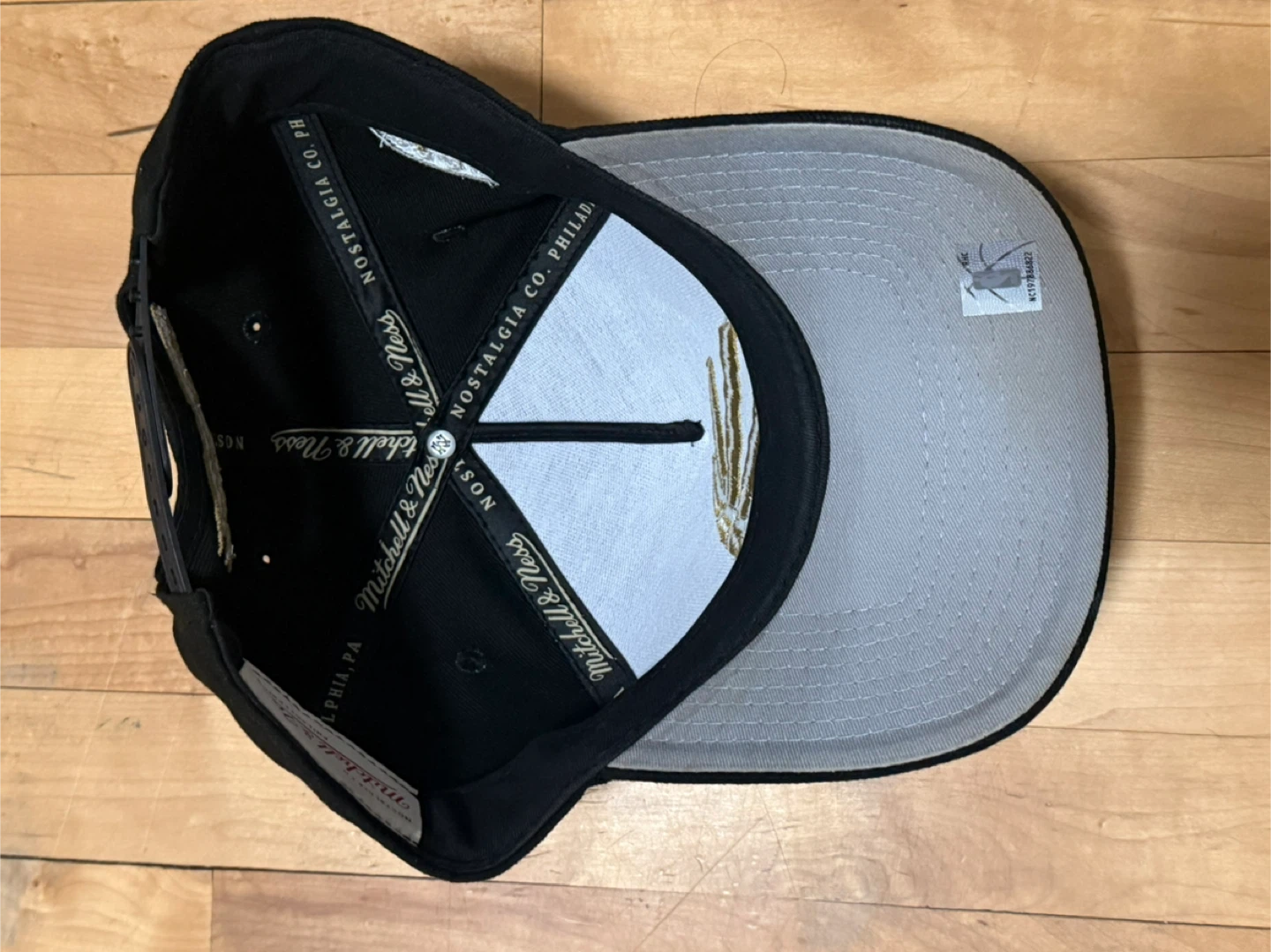 Toronto Raptors Mitchell & Ness Snapback Hat - photo 2