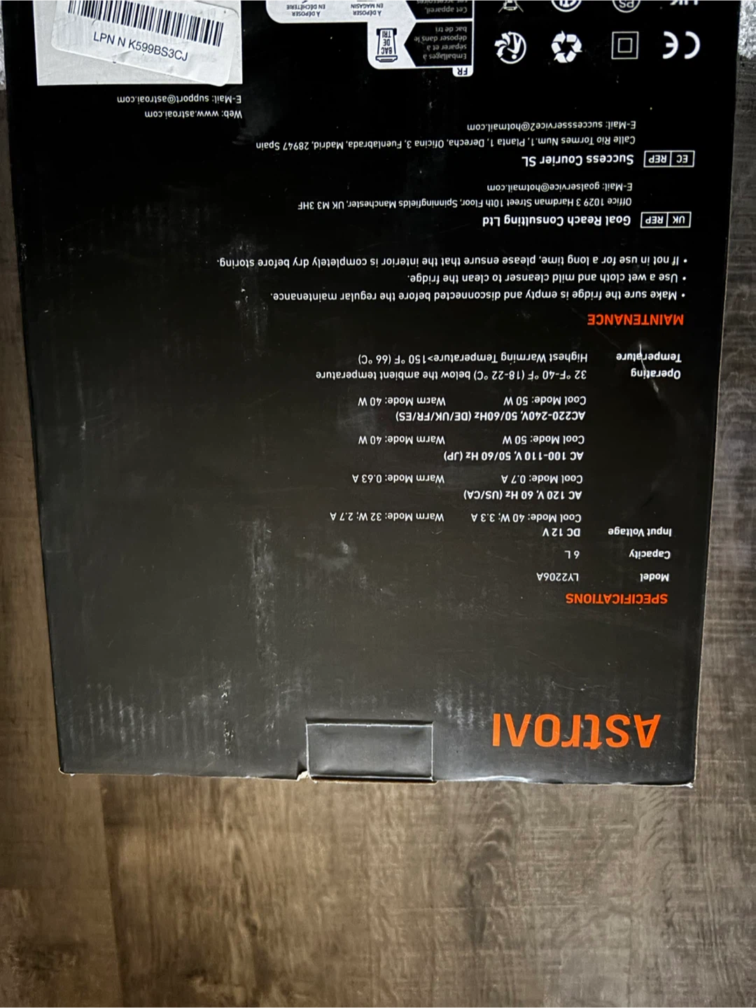 AstroAI 6L Mini Fridge - 8 Can Capacity - photo 2