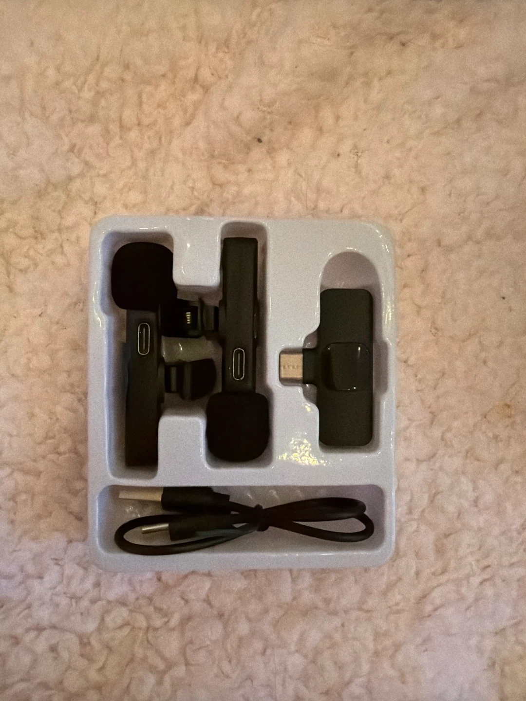 Wireless Lavalier Microphone System - photo 2
