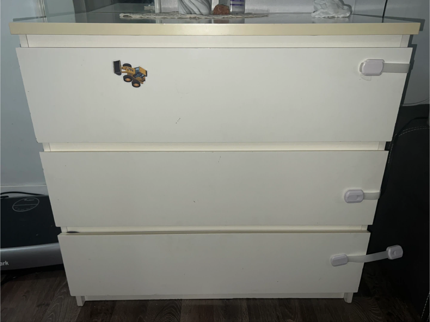 Drawer Dresser