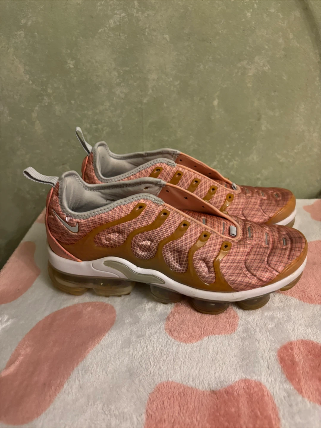 Nike Air VaporMax Plus Pink Tan Women's Shoes - photo 4