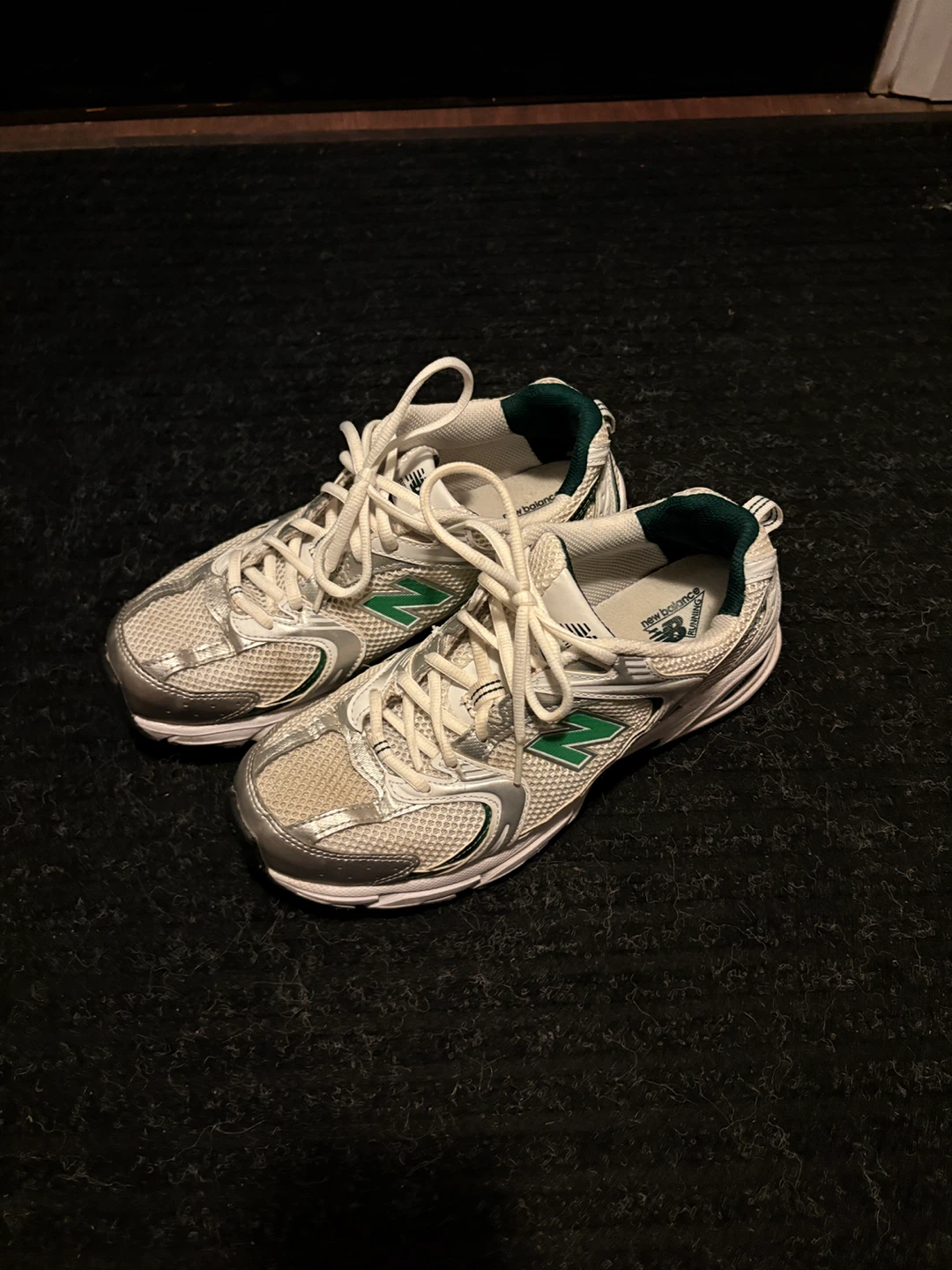 New Balance 530 Sneakers - Size 8