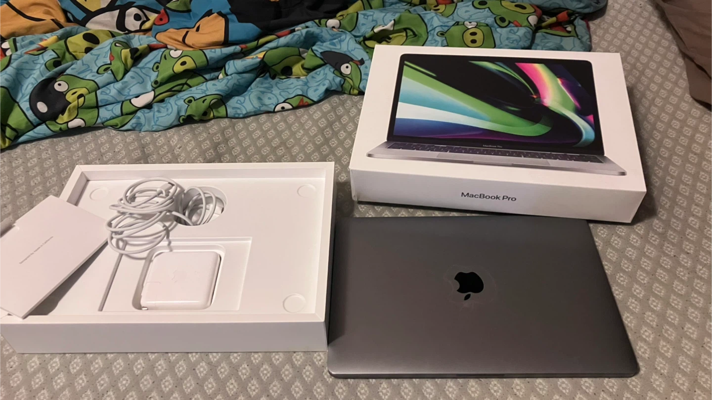 MacBook Pro M2