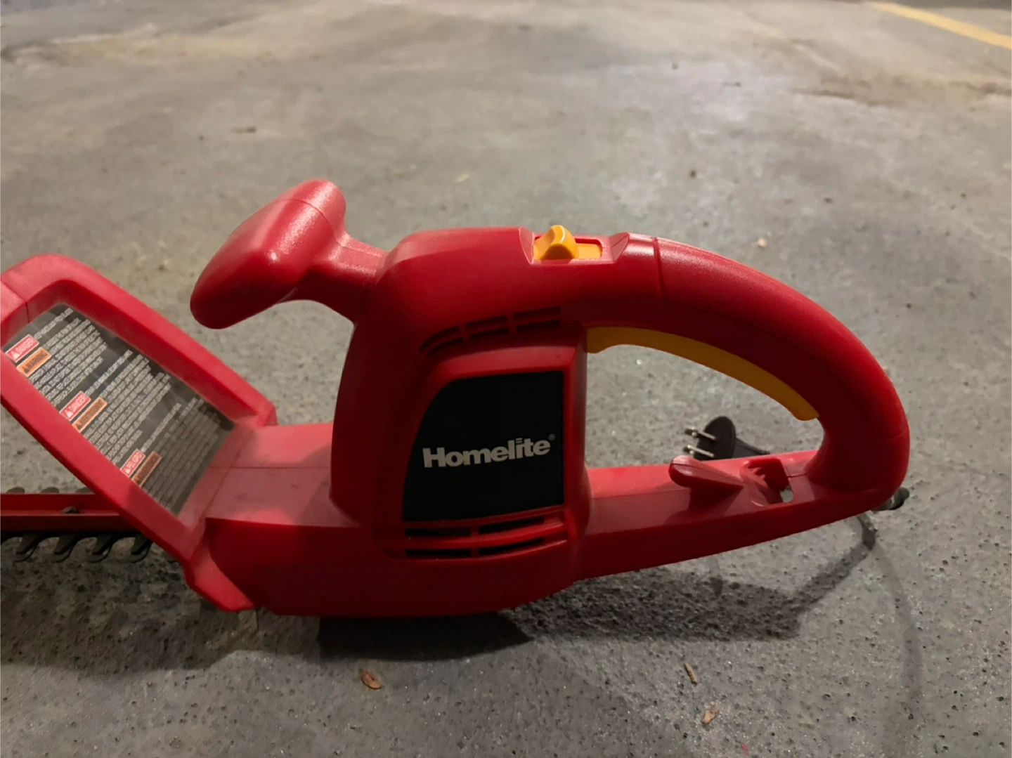 Homelite 17” Electric Hedge Trimmer - photo 2
