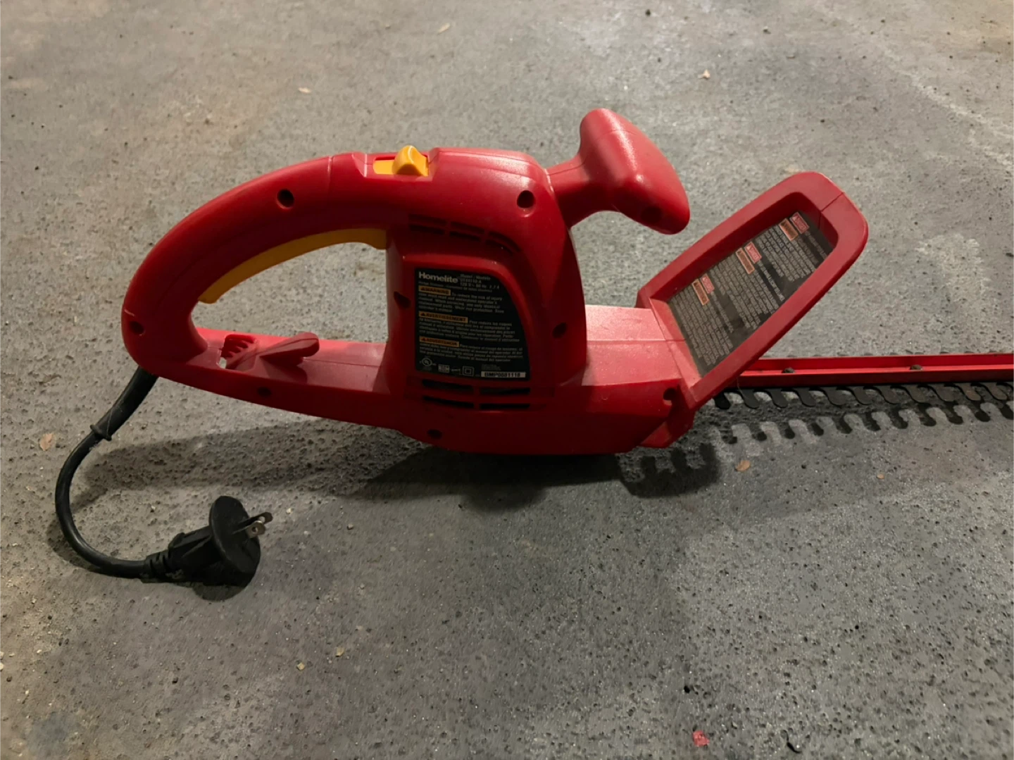 Homelite 17” Electric Hedge Trimmer - photo 5