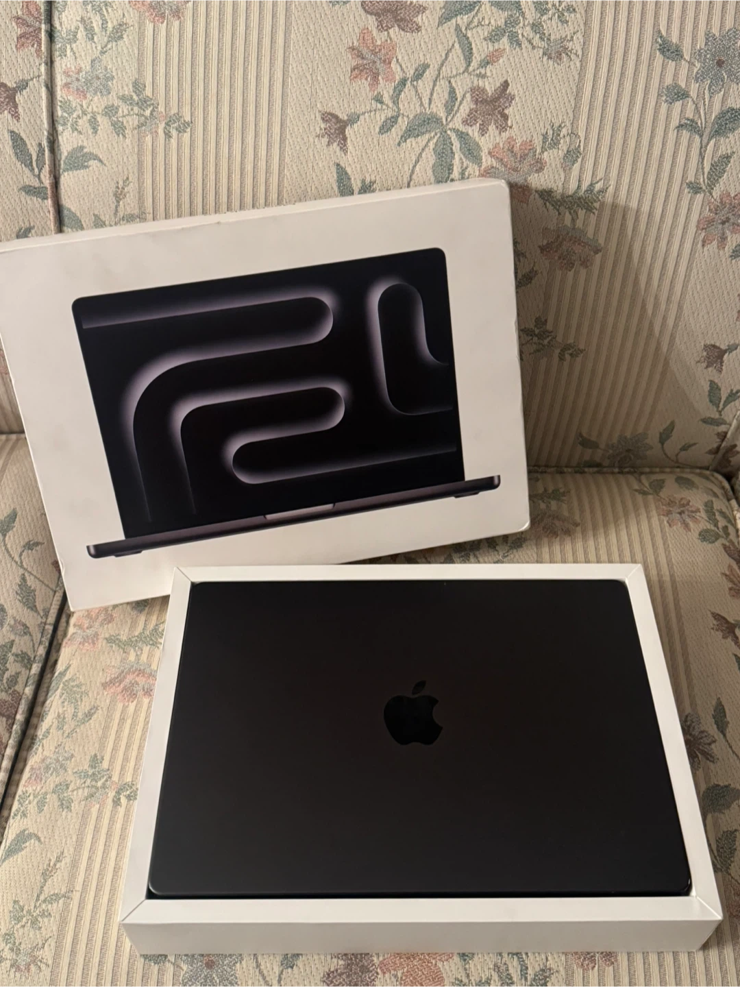 MacBook Pro 14in M5 16GB 512GB