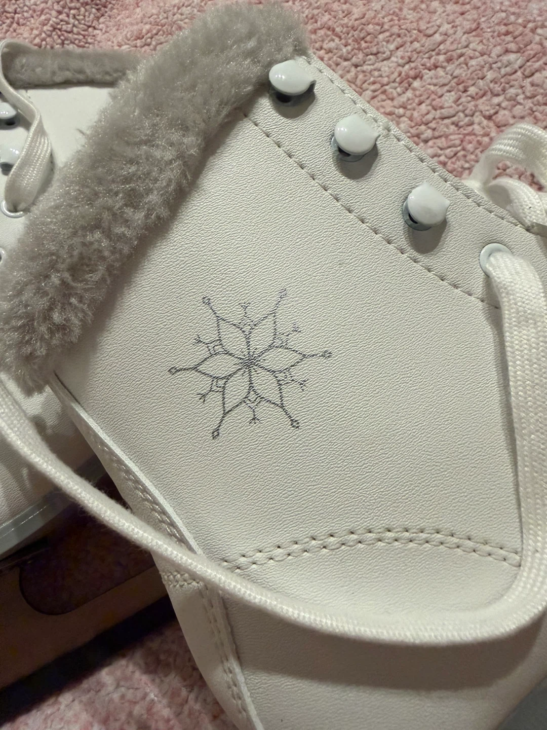 OXELO White women’s Figure Skates(size:w7.5) - photo 5
