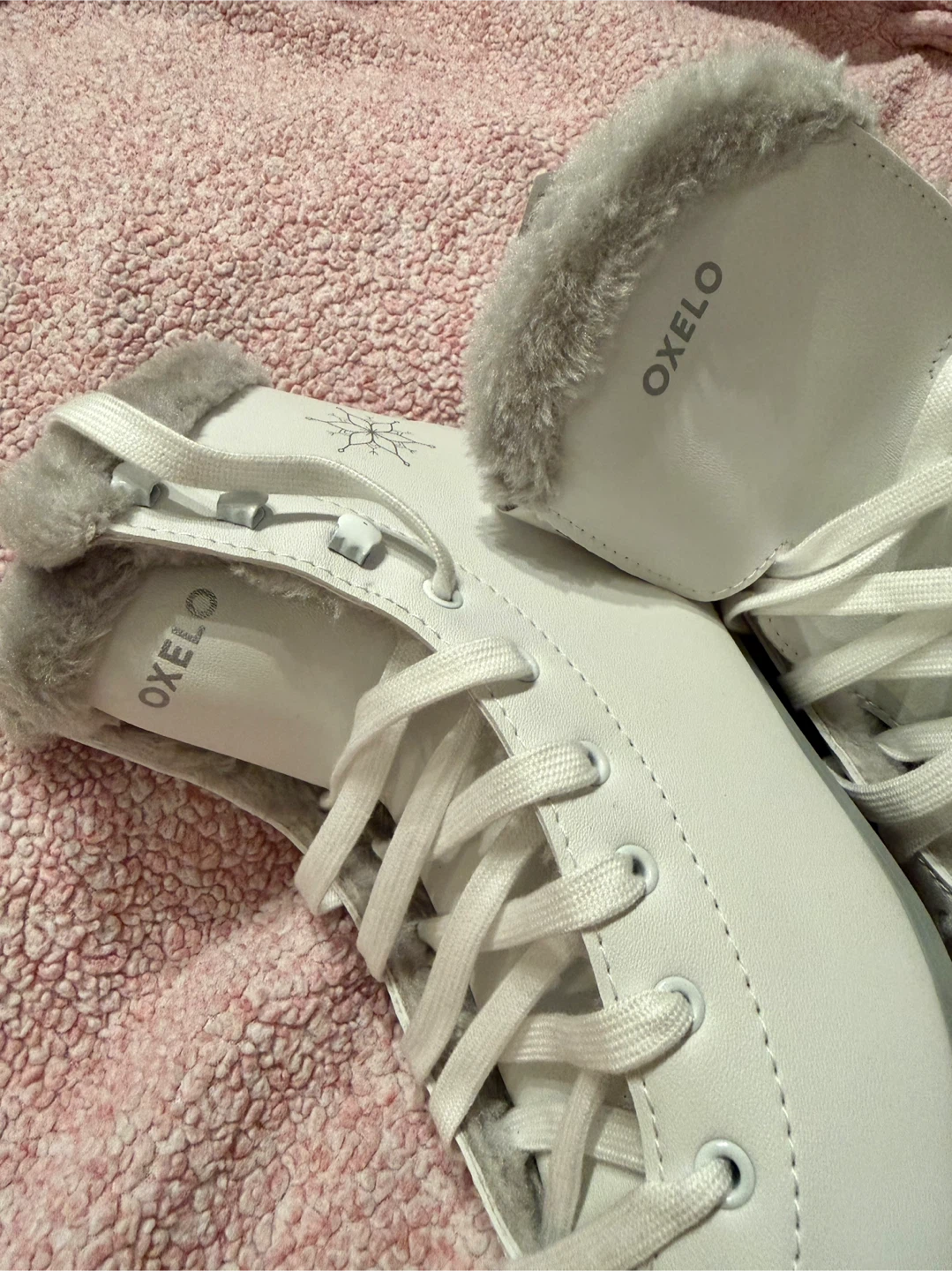 OXELO White women’s Figure Skates(size:w7.5) - photo 3