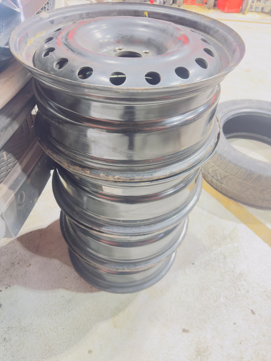 Set of 4 Steel Wheels 18 - photo 2